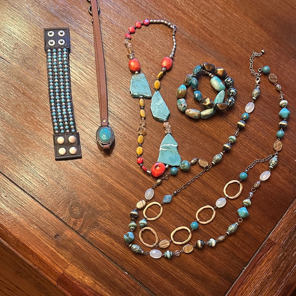 Turquoise and Gold Women's Jewelry Set